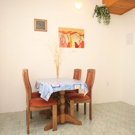 Apartments By The Sea Kali, Ugljan - 8202 Pokoj fotografie